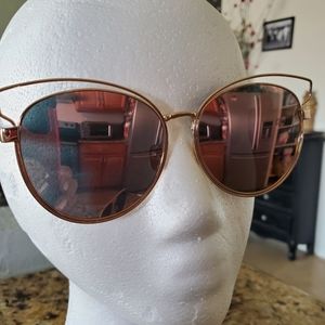 Mirror gold sunglasses